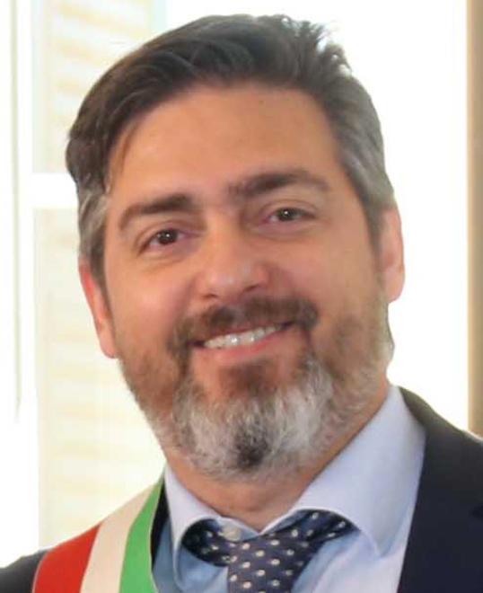 Oggi il vaccino al padre dopo la protesta della figlia