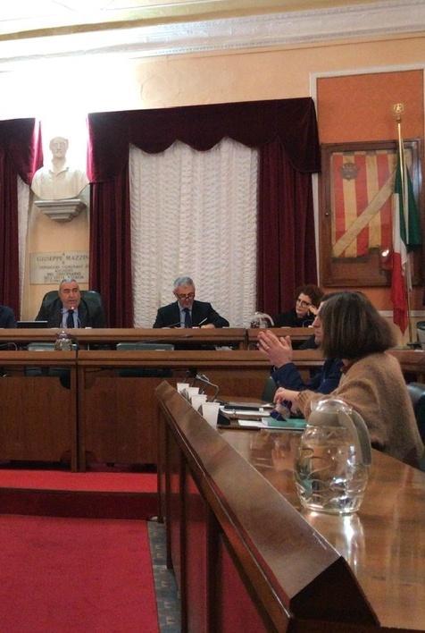 L’opposizione: «La maggioranza non c’è più» 