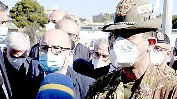 L’ordine di Figliuolo: «17 mila dosi al giorno»