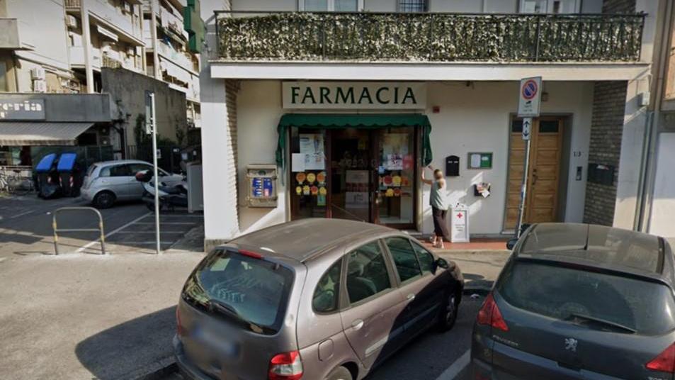 La farmacia Falchi di via Roma