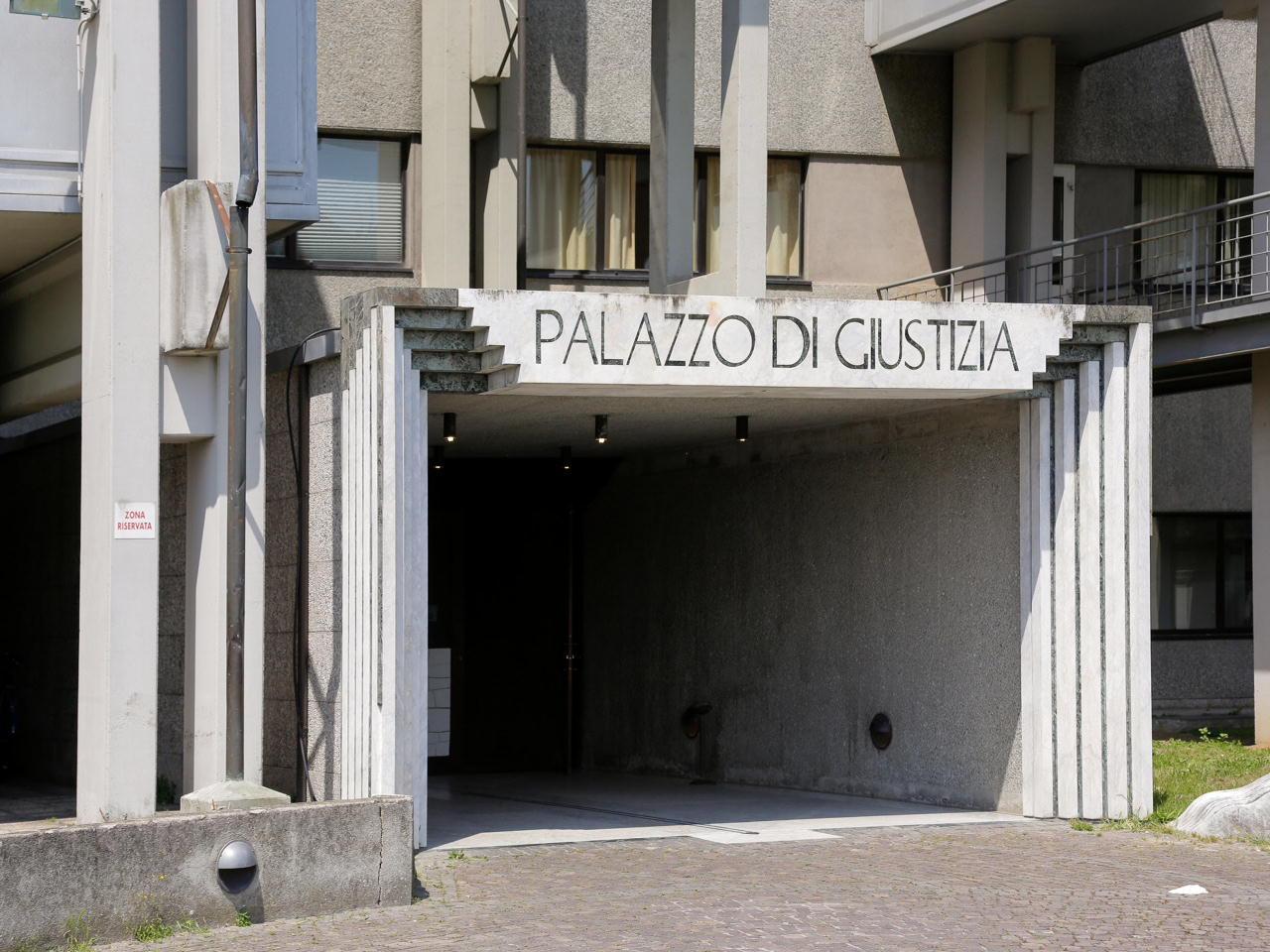 L'ingresso del Tribunale di Prato