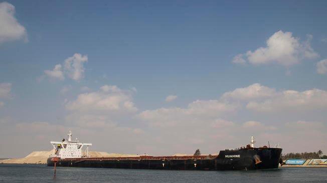 Suez: passata l'ultima nave in coda, è finito l'ingorgo