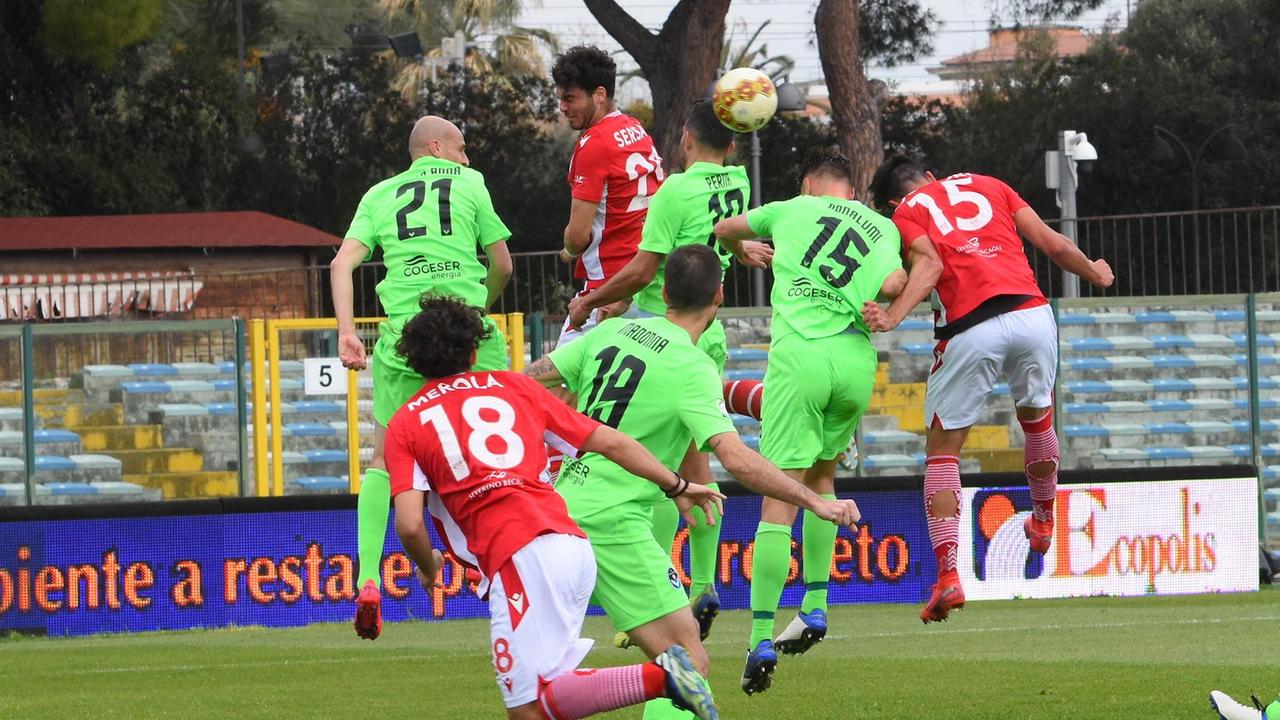 Un'azione di attacco del Grosseto (Foto Agenzia Bf)