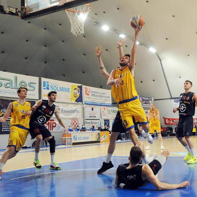 Piombino si riprende il derby della costa Cecina ko, centrata la terza vittoria di fila 
