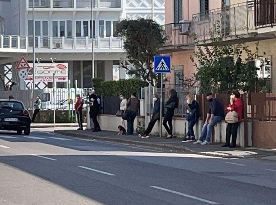 Covid, i contagi restano al livello di guardia Biffoni chiude sette giardini fino a lunedì 