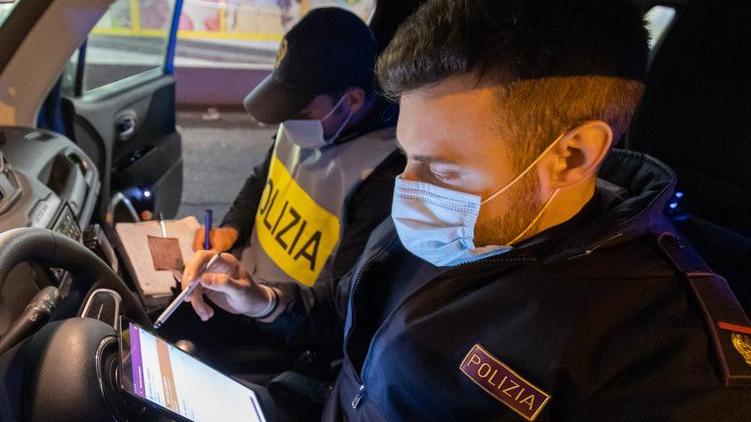 «Sono anziana e sola e ho bisogno di medicine» Polizia soccorre 85enne