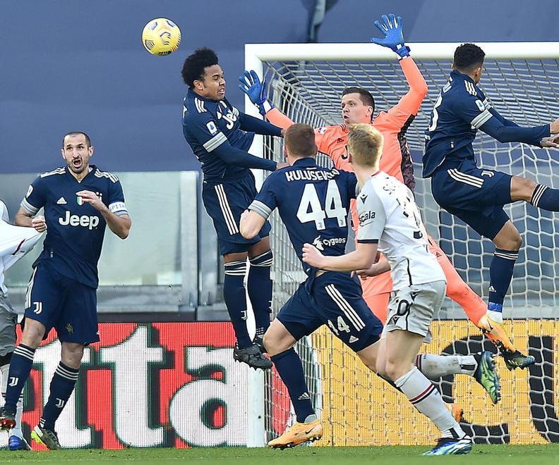 La Juve vuole il derby e mette in castigo i tre giocatori “festaioli” 
