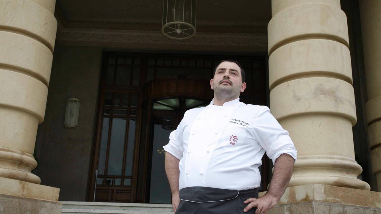 Lo chef che sfama i poveri: pacchi alimentari “stellati” a 450 famiglie per il pranzo di Pasqua