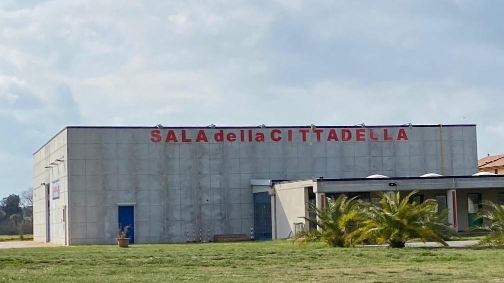 Una veduta della sala della Cittadella in via Pertini a San Vincenzo