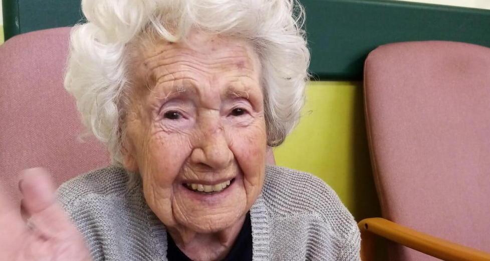 Carrara, «Mia madre l’ho vista sette volte in un anno. E il virus se l’è portata via» 