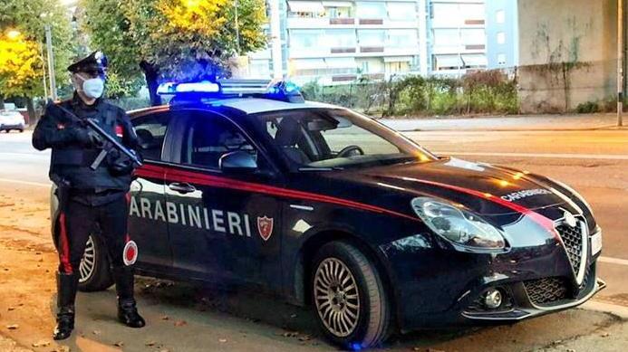 Si allenano in palestra come se niente fosse: scattano undici multe