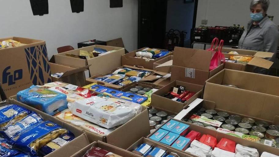 Gli alimenti raccolti dalla Targa Cecina