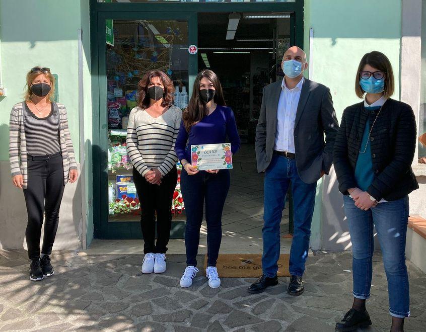 Da commesse a titolari Due attività resistono grazie a Cristina e Martina 