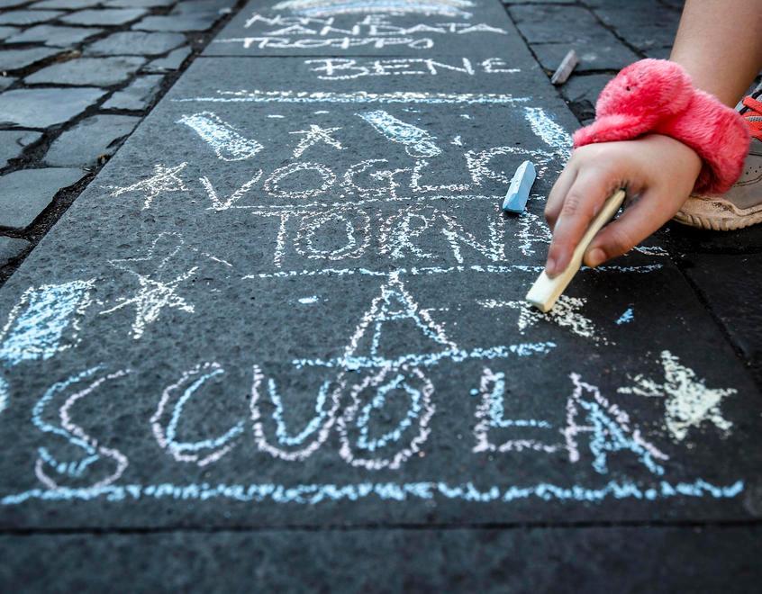 In classe dall’infanzia alla prima media La zona rossa lascia a casa i più grandi 