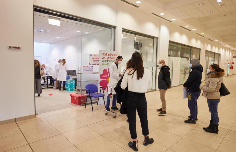 Da oggi 1.080 vaccinazioni con orario continuato 