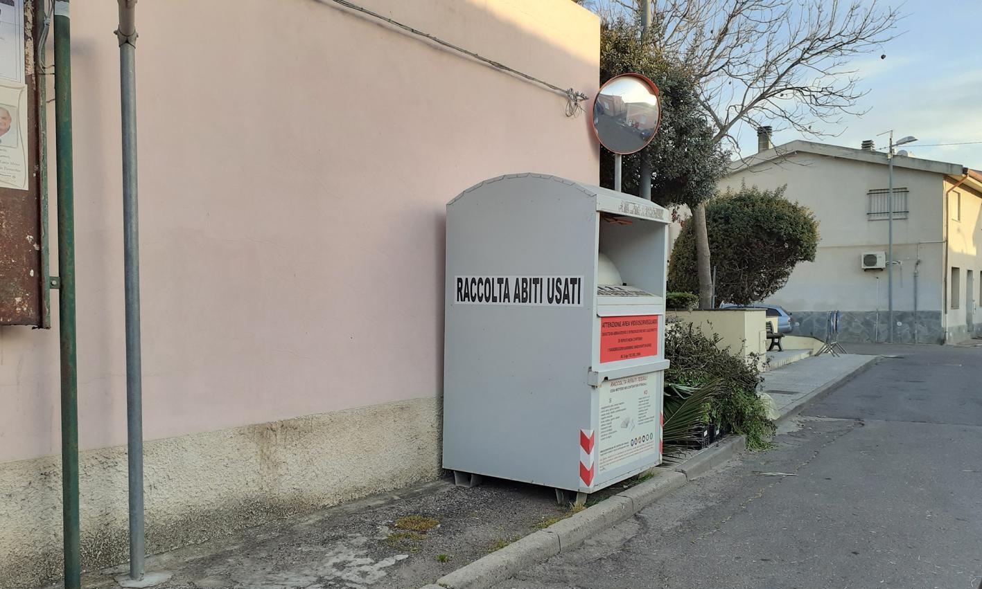 Un marciapiede vietato ai pedoni