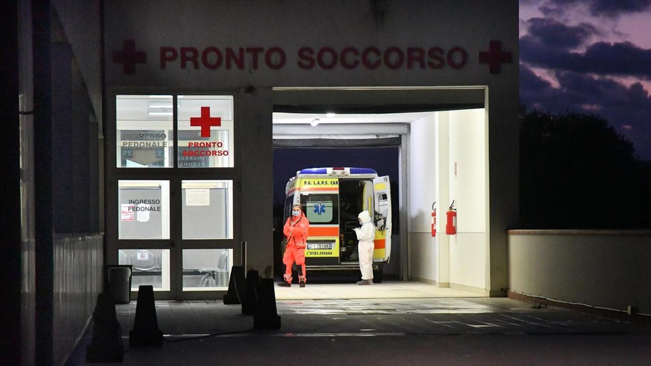 Oristano, ospedale San Martino: un solo medico per 25 emergenze 