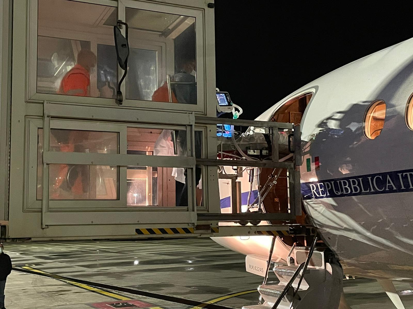 Volo militare Cagliari-Verona per una 25enne in pericolo di vita