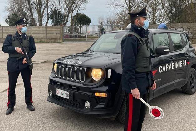 Ro, lievemente ustionati per un incendio nel garage