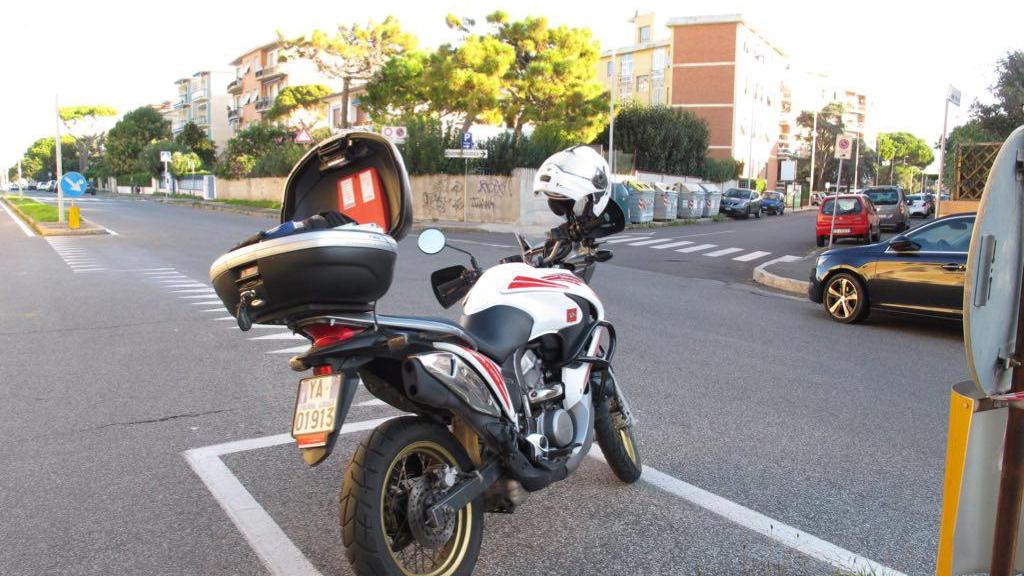 Morì otto mesi dopo lo scontro in via dei Pensieri, assolta la ragazza che guidava lo scooter