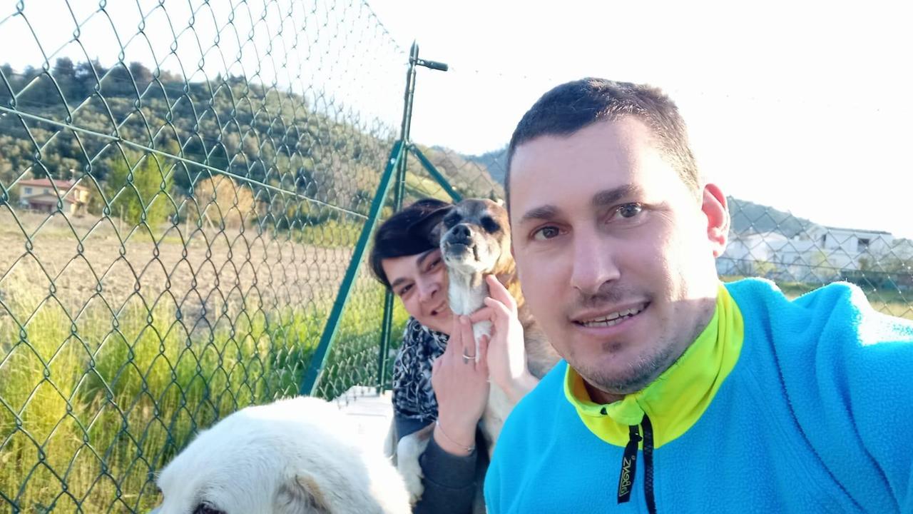 Cika, dopo 10 anni la sua prima famiglia adottiva