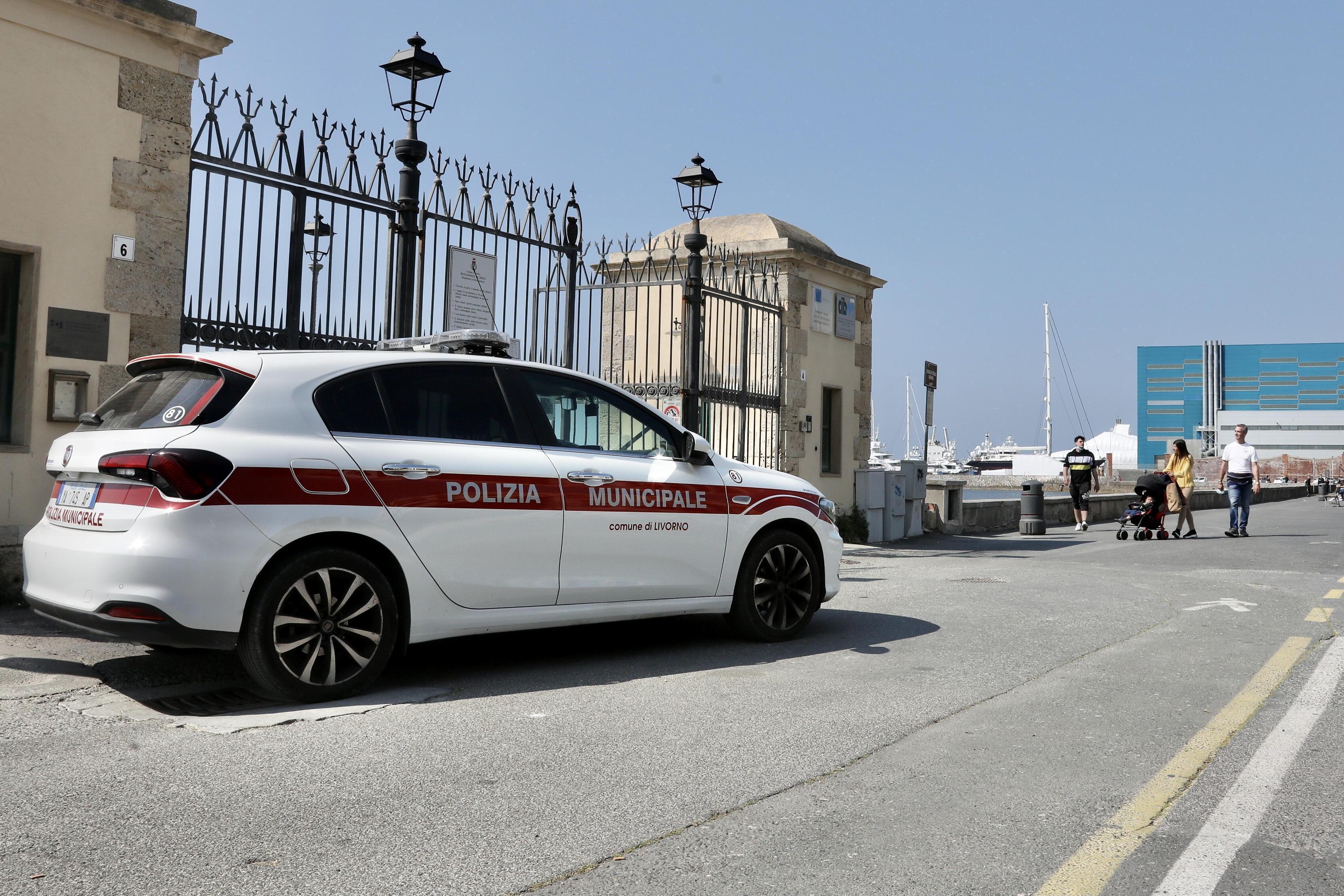 "Servivono i clienti nonostante il divieto", quattro minimarket multati tra piazza XX e Garibaldi   