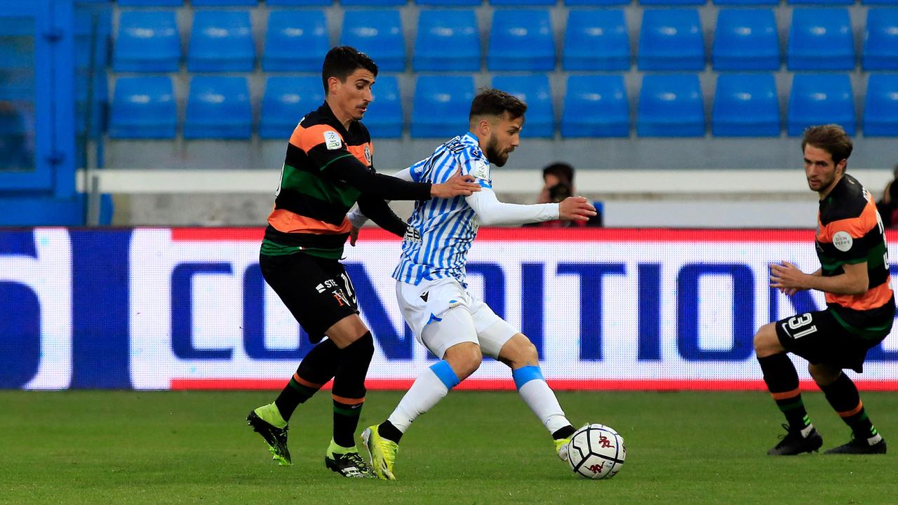 La Spal è raggiunta dal Venezia che poi sbatte su due legni