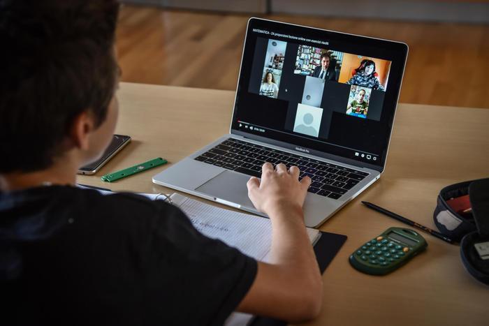 Scuola, 550 in quarantena: Alghero rinvia il rientro in classe
