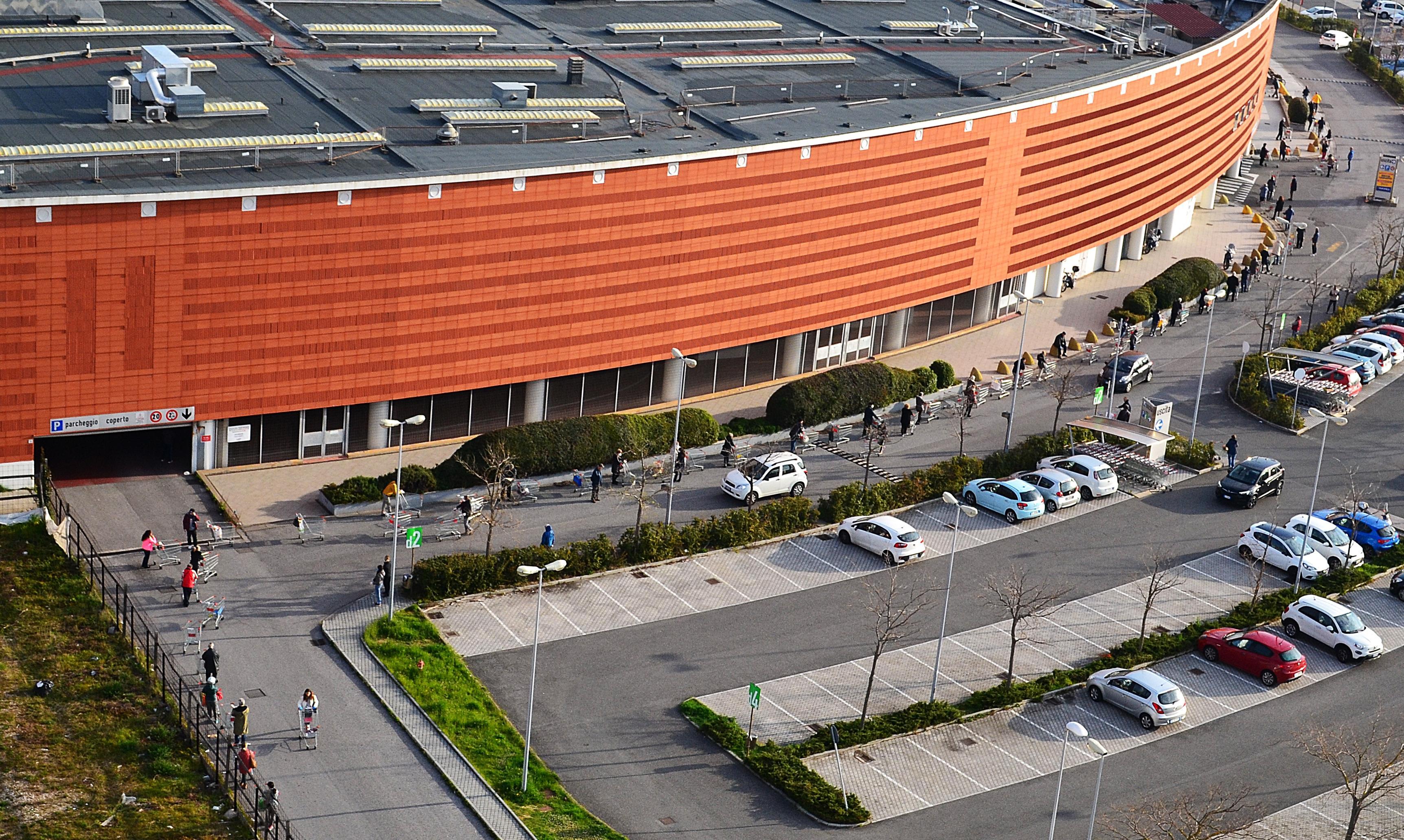L'Ipercoop di Porta a Terra (foto d'archivio)