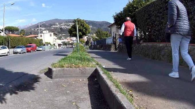 Bidoni dei rifiuti scomparsi un cittadino scrive al sindaco