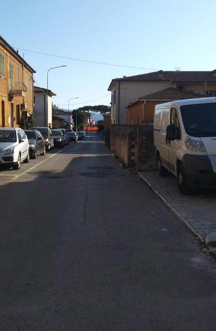Tenta di rubare le bici, il cane abbaia e lui fugge Altri due colpi nella notte 