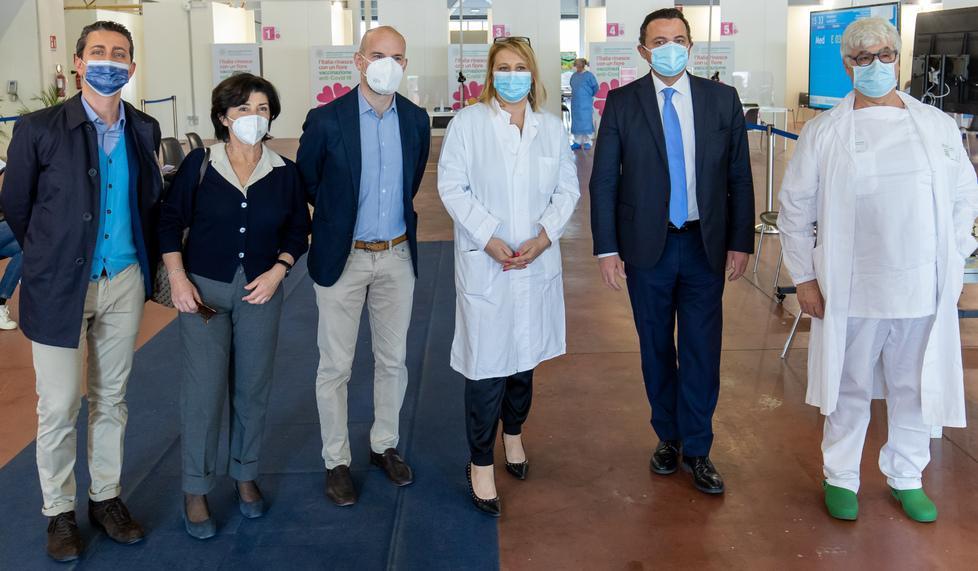 «Le vaccinazioni verso quota 2.300 E organizzazione perfetta a Ferrara» 
