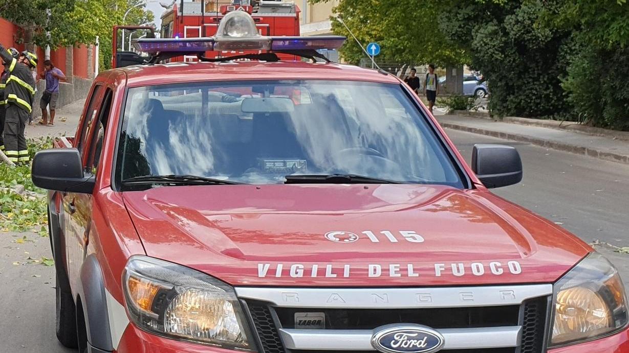 Incendio a Sant’Orsola: vigili al lavoro per due ore