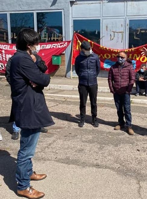 Acciaierie paralizzate, alla Jsw si ferma anche il treno rotaie 