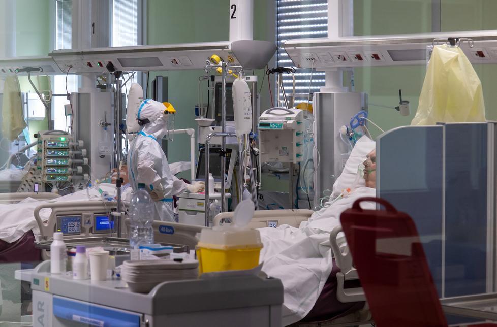 Ferrara, infarto e paura del contagio: meno accessi all’ospedale 