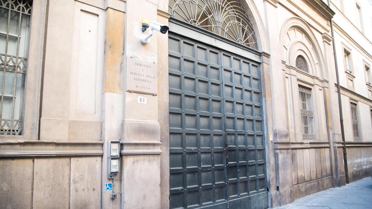 Paga gli stipendi, ma non l’Iva: assolta titolare di un’azienda