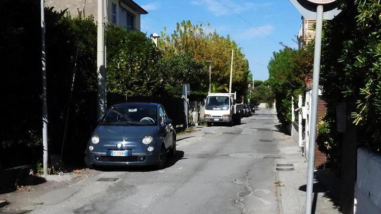 Minacciano i senzatetto incendiando le coperte
