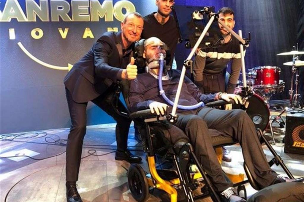 Paolo Palumbo sul palco dell'Ariston un anno fa