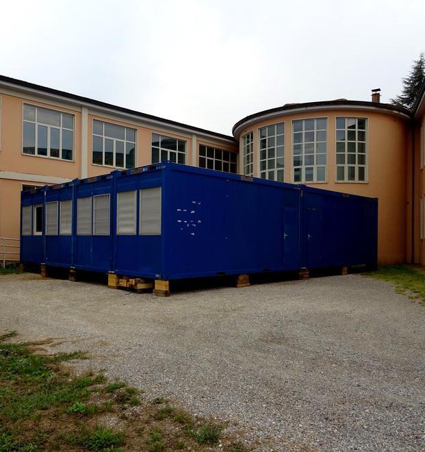 Guasto all’impianto di riscaldamento: studenti nel container 