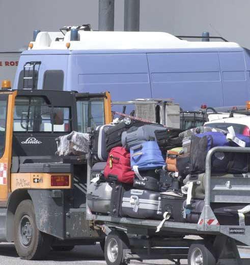 Toscana Aeroporti va a diritto, vuol cedere l’Handling 