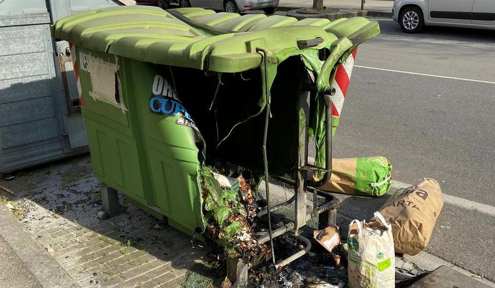 Ancora raid vandalici al quartiere Belvedere distrutti due cassonetti