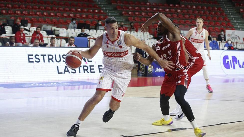 Lo “scontro” Caja-Scola mette pepe nel big match fra Unahotels e Varese