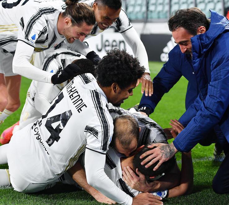 Ronaldo e Dybala, la Juve rialza la testa e fulmina il Napoli 