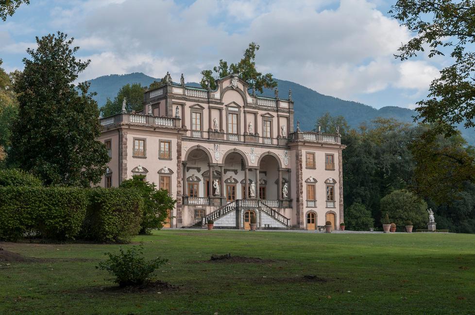 Villa Mansi cerca acquirenti 