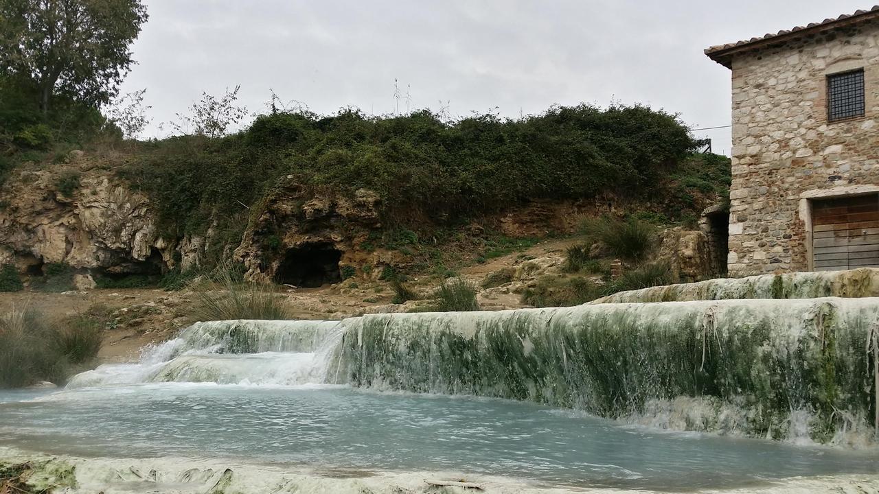 Le Cascate del Mulino, terme libere a Saturnia
