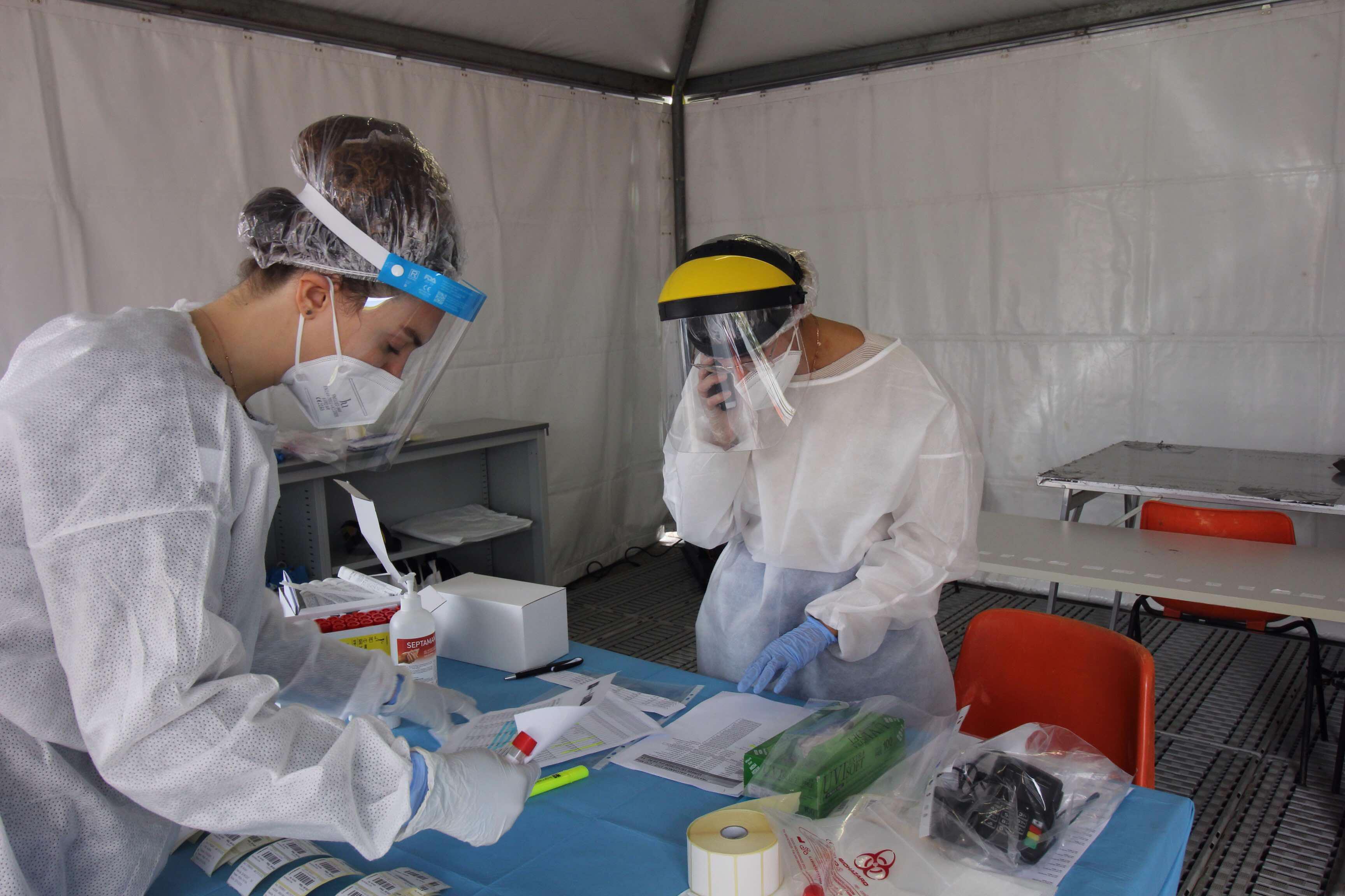 Coronavirus, 158 nuovi casi e cinque vittime e Prato resta in zona rossa. L'appello di un medico - Video