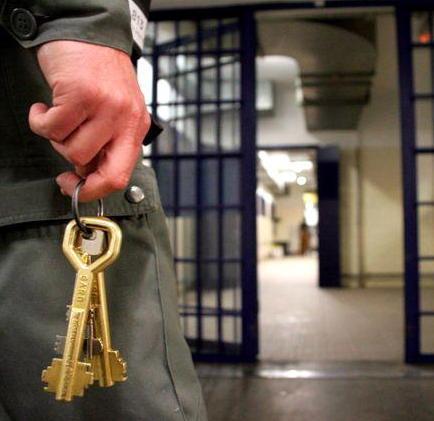 Processo al recordman delle assenze. La denuncia partita dai colleghi 