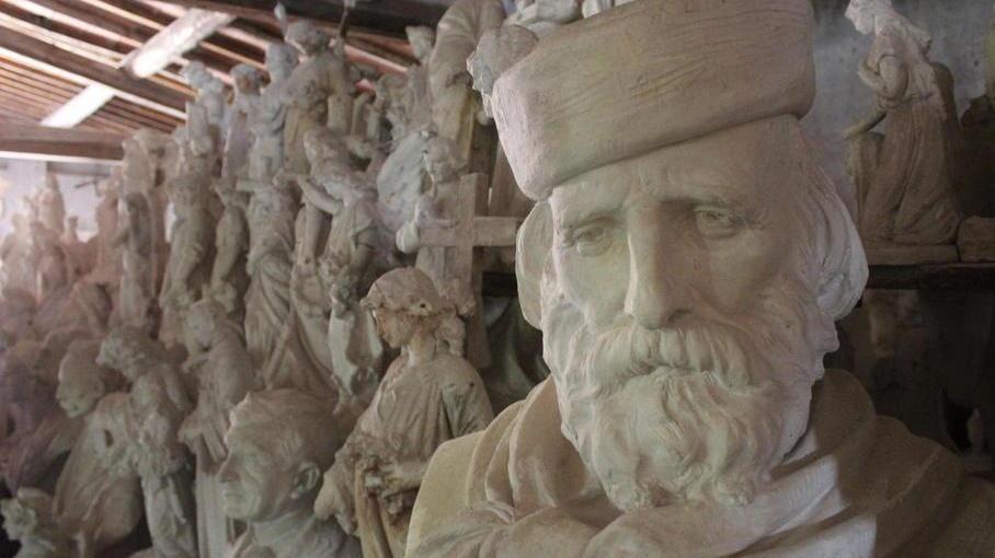 La gipsoteca Luisi nell’aula magna dell’istituto don Lazzeri-Stagi