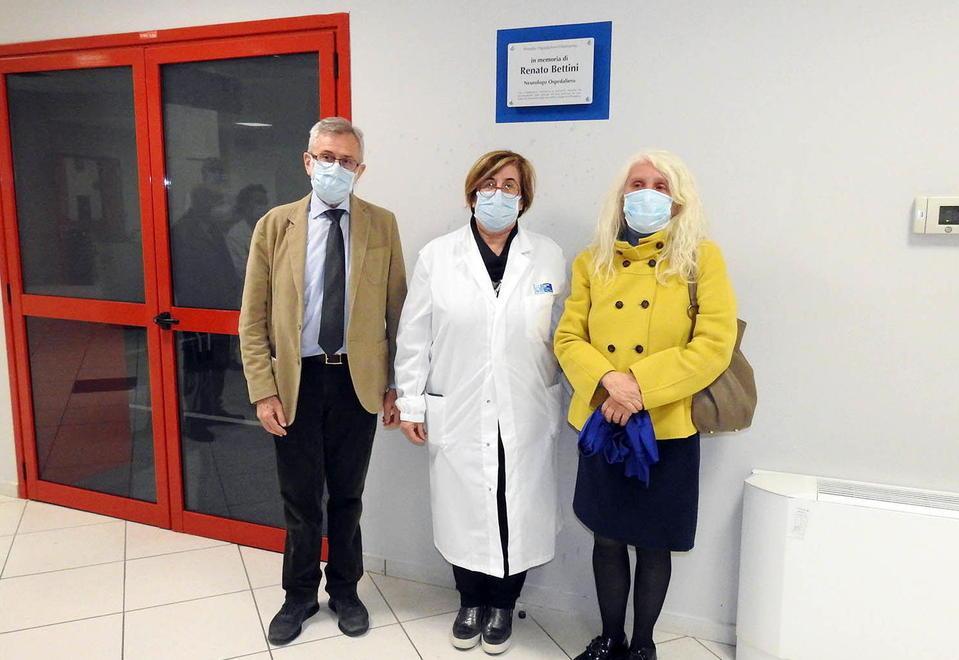 Una targa a Villamarina in memoria del dottor Bettini