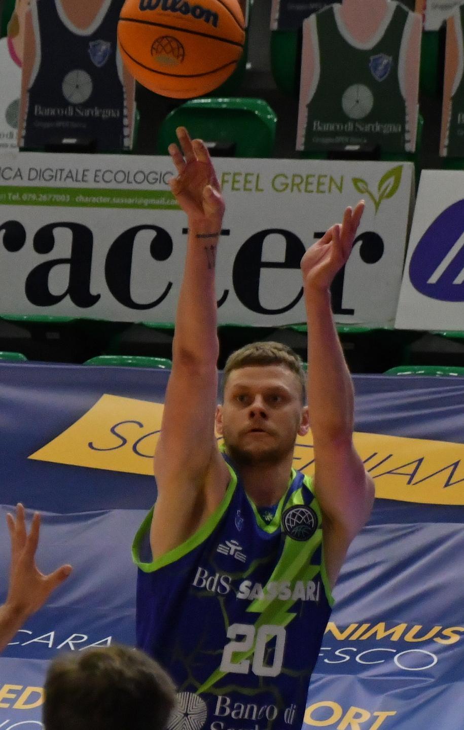 La Dinamo saluta con una vittoria 